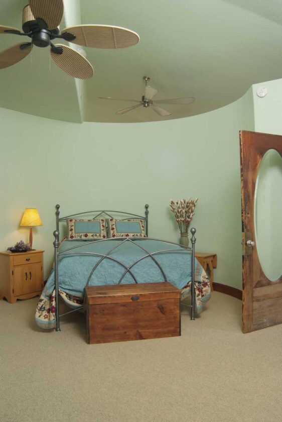 Following nature's design cues, the home's floorplan accomodates open, flowing spaces such as the round master bedroom.